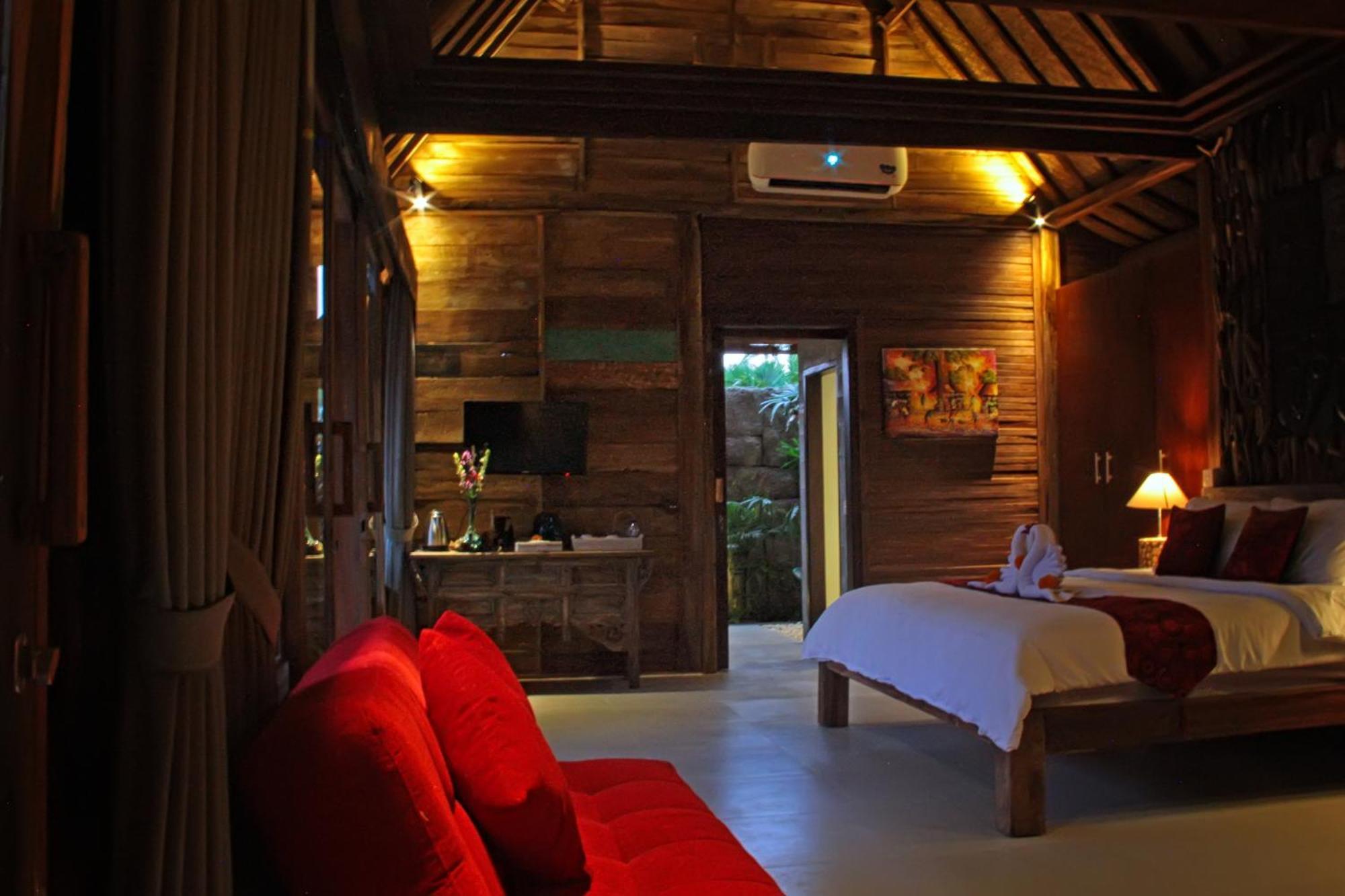 Ubud Virgin Villa Room photo